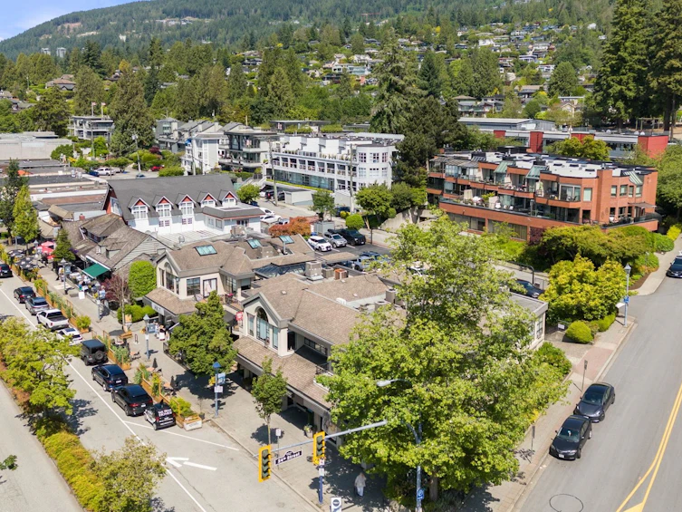 201-2408 Haywood Avenue, West Vancouver, BC, V7V 1Y1 - 34
