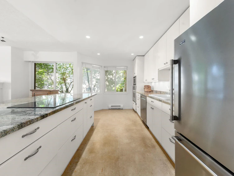 201-2408 Haywood Avenue, West Vancouver, BC, V7V 1Y1 - 13