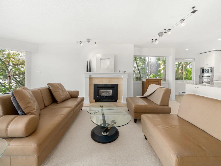 201-2408 Haywood Avenue, West Vancouver, BC, V7V 1Y1 - 4