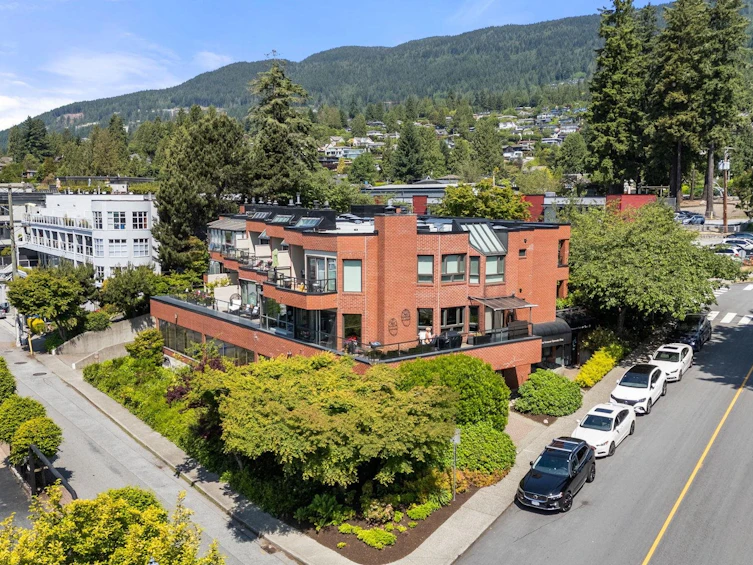 201-2408 Haywood Avenue, West Vancouver, BC, V7V 1Y1 - 33