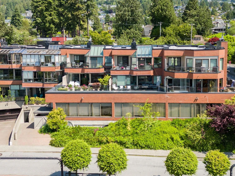 201-2408 Haywood Avenue, West Vancouver, BC, V7V 1Y1 - 30
