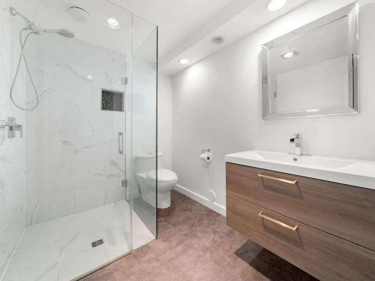 201-2408 Haywood Avenue, West Vancouver, BC, V7V 1Y1 - 27