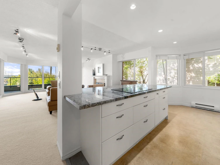 201-2408 Haywood Avenue, West Vancouver, BC, V7V 1Y1 - 12