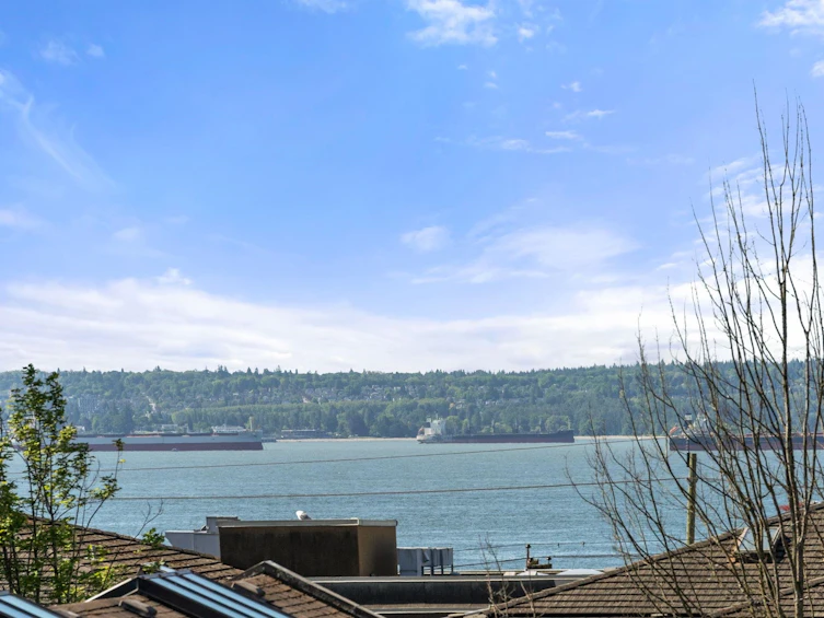 201-2408 Haywood Avenue, West Vancouver, BC, V7V 1Y1 - 3