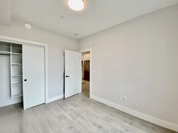 401-13458 95 Avenue, Surrey, BC, V3V 0H1 - 4