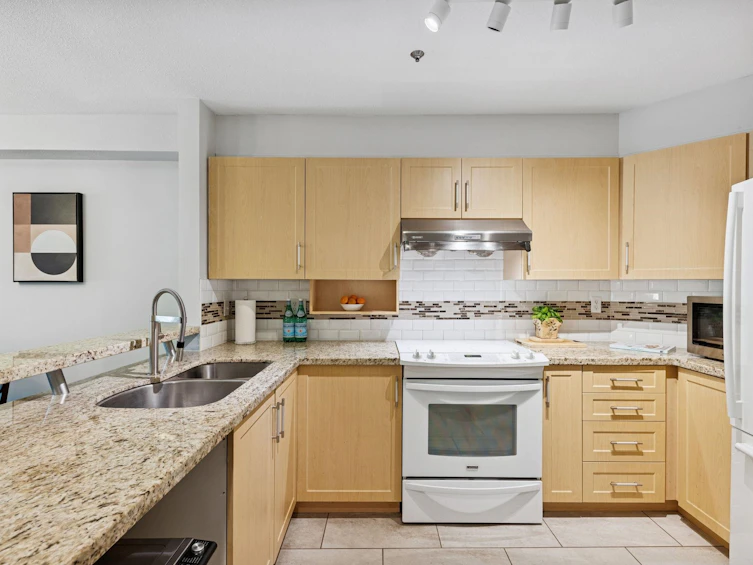 305-980 W 21 Avenue, Vancouver, BC, V5Z 1Z1 - 11