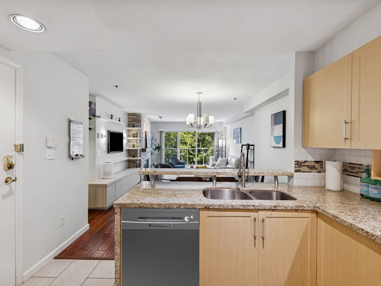 305-980 W 21 Avenue, Vancouver, BC, V5Z 1Z1 - 14