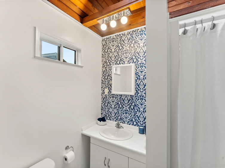 3060 Mcbride Avenue, Surrey, BC, V4A 3H1 - 23