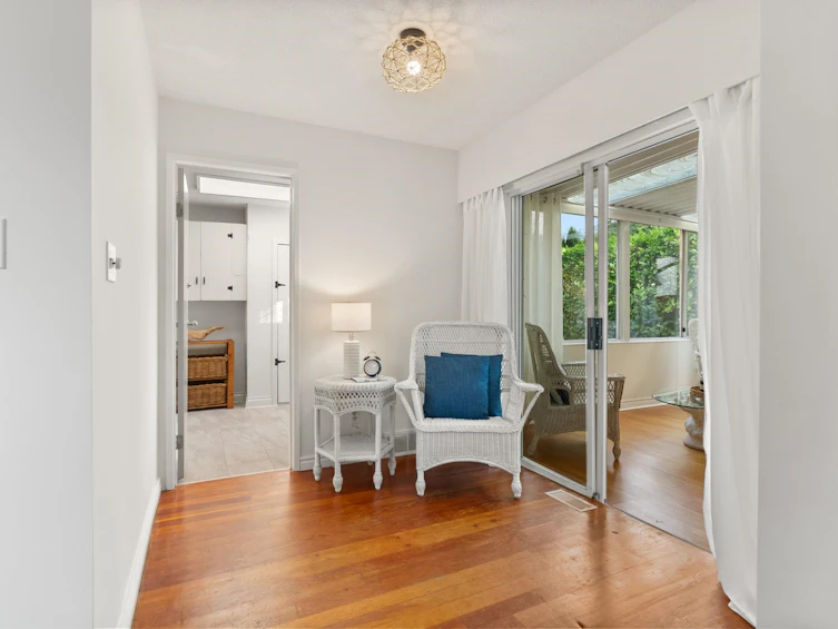 3060 Mcbride Avenue, Surrey, BC, V4A 3H1 - 21