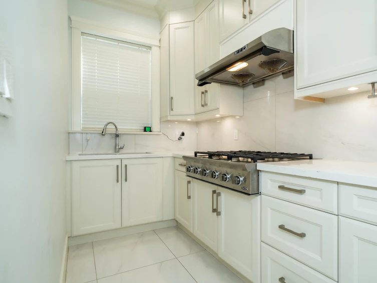 10220 Buttermere Drive, Richmond, BC, V7A 1R8 - 13