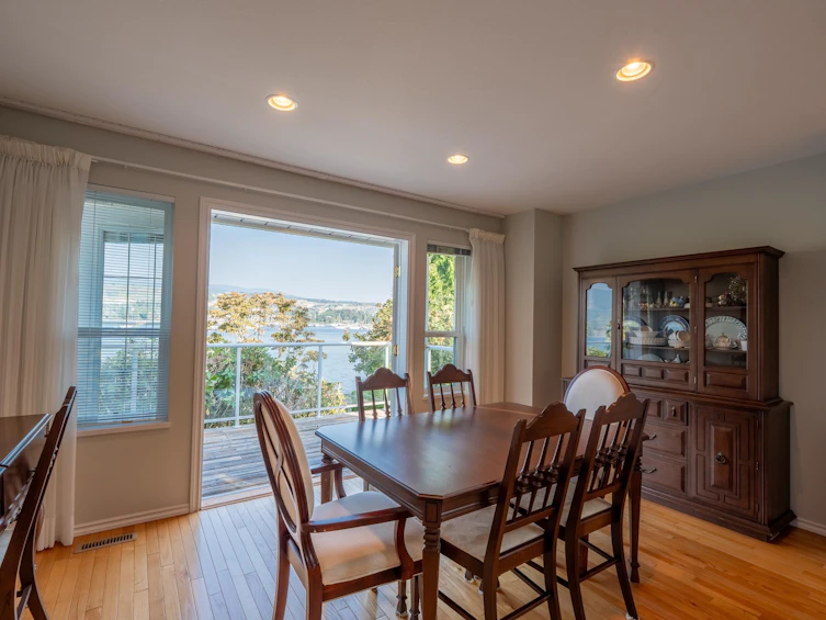5883 Spray Street, Sechelt, BC, V7Z 0L7 - 9