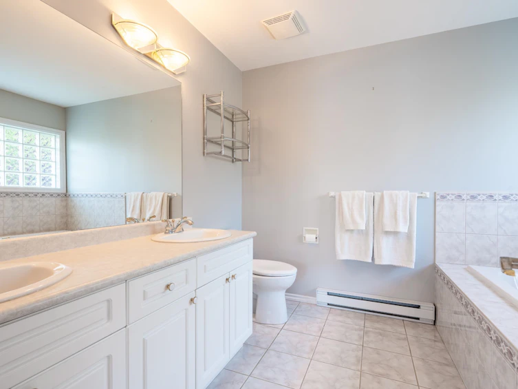 5883 Spray Street, Sechelt, BC, V7Z 0L7 - 22
