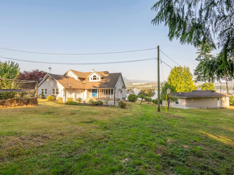 5883 Spray Street, Sechelt, BC, V7Z 0L7 - 38