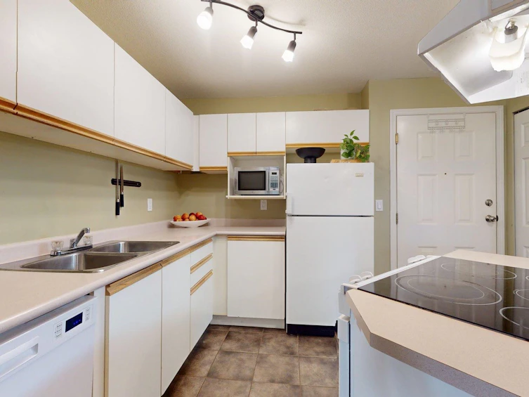 C210-40140 Willow Crescent, Squamish, BC, V8B 0M1 - 13