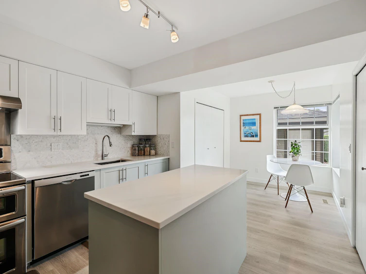 106-1140 Castle Crescent, Port Coquitlam, BC, V3C 5M3 - 3