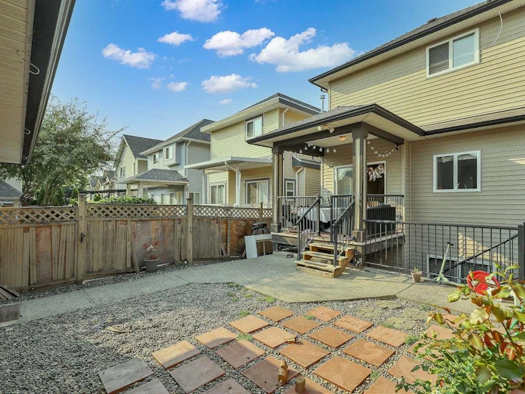 18990 72 Avenue, Surrey, BC, V4N 0A7 - 16