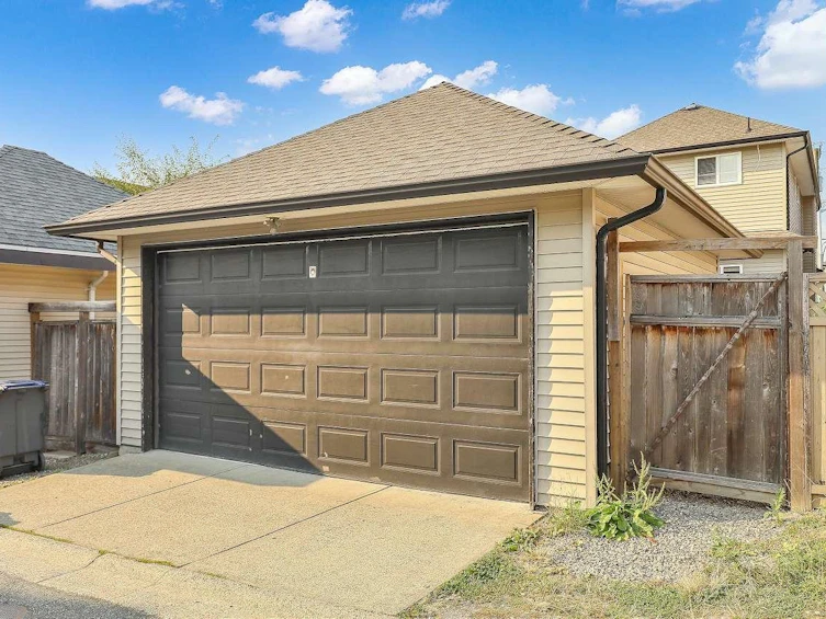 18990 72 Avenue, Surrey, BC, V4N 0A7 - 19