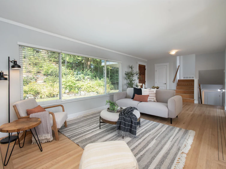 1179 Cloverley Street, North Vancouver, BC, V7L 1N7 - 2