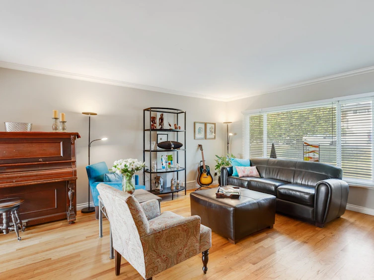 843 Whitchurch Street, North Vancouver, BC, V7L 2A5 - 2