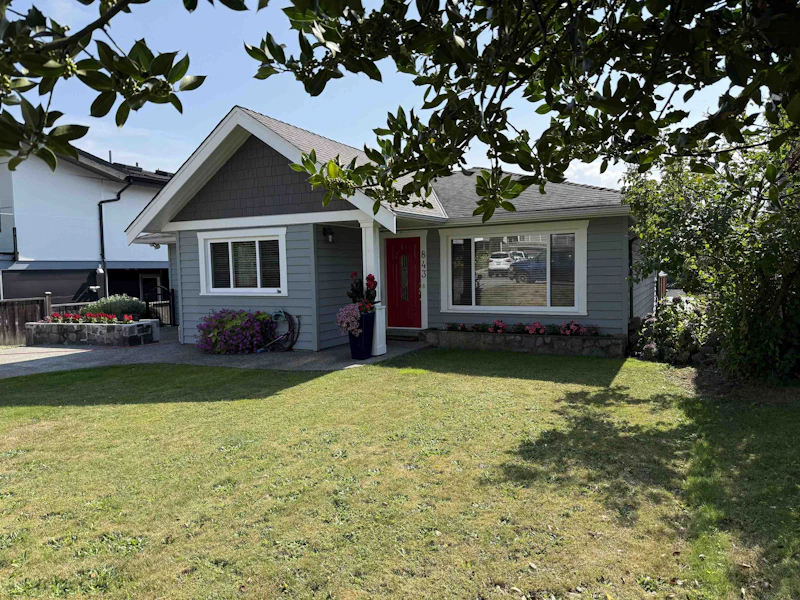843 Whitchurch Street, North Vancouver BC V7L 2A5