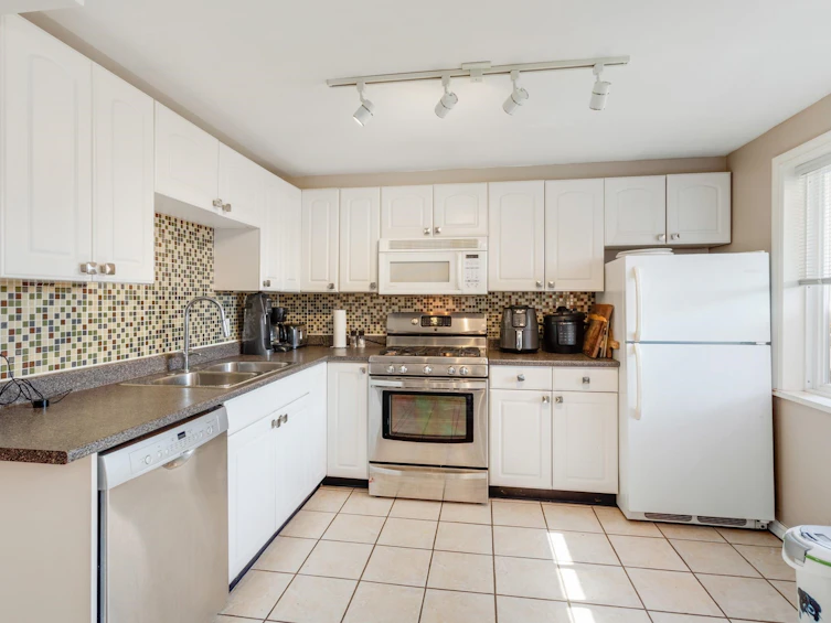 843 Whitchurch Street, North Vancouver, BC, V7L 2A5 - 25