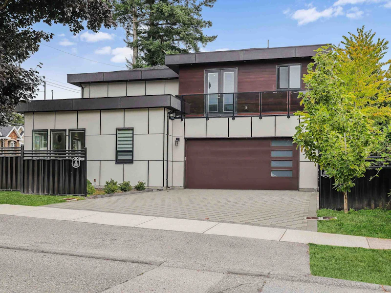 14218 69a Avenue, Surrey BC V3W 5N2