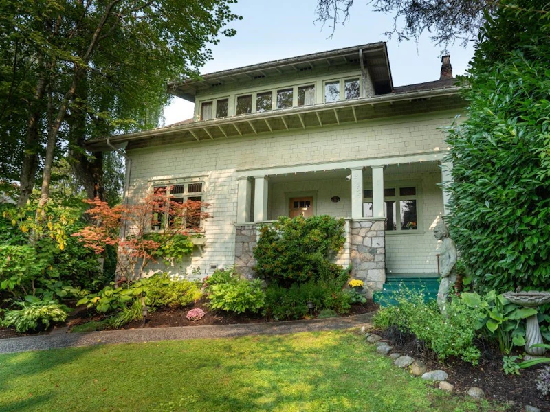 2965 W 37th Avenue, Vancouver BC V6N 2T8