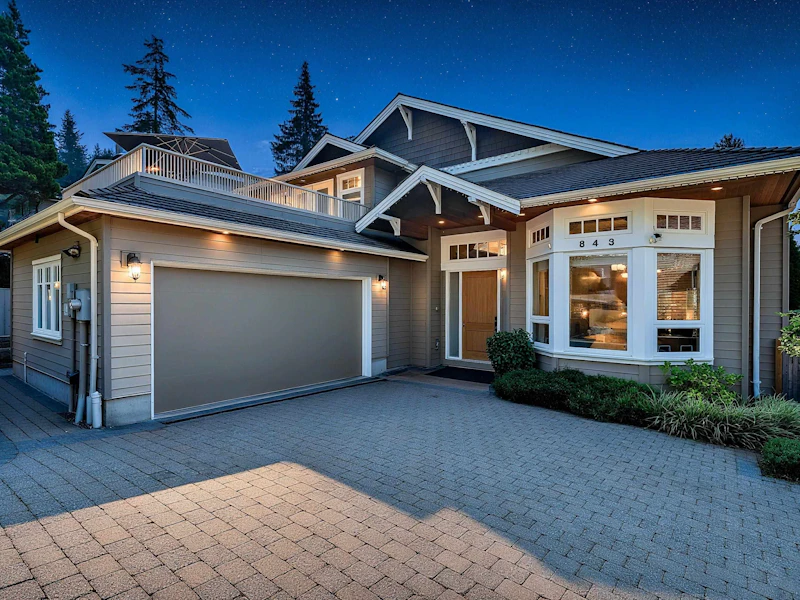 843 Canyon Boulevard, North Vancouver BC V7R 2J7
