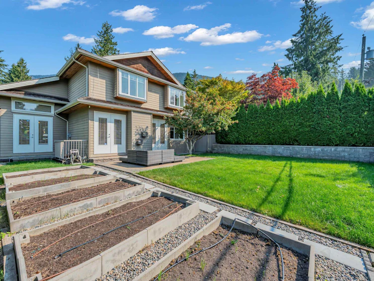 843 Canyon Boulevard, North Vancouver, BC, V7R 2J7 - 39