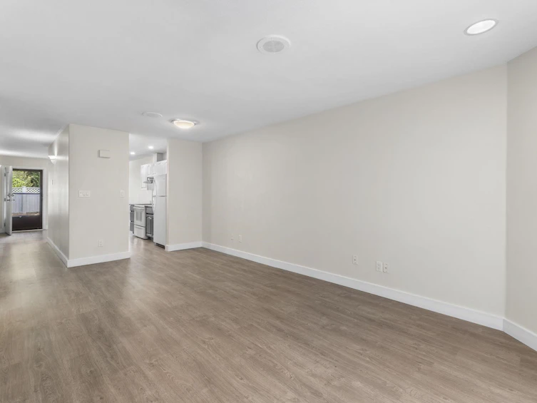 8-46191 Cessna Drive, Chilliwack, BC, V2P 1A7 - 14