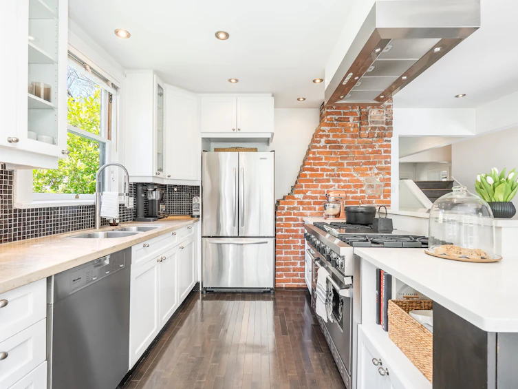 4678 W 9th Avenue, Vancouver, BC, V6R 2E4 - 5