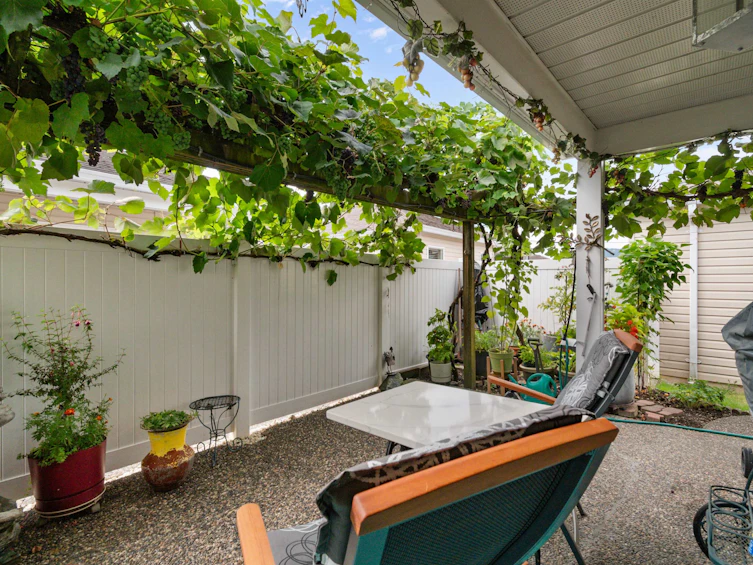 27-8500 Young Road, Chilliwack, BC, V2P 4P1 - 8