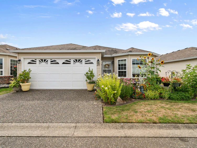 27-8500 Young Road, Chilliwack, BC, V2P 4P1 - 2