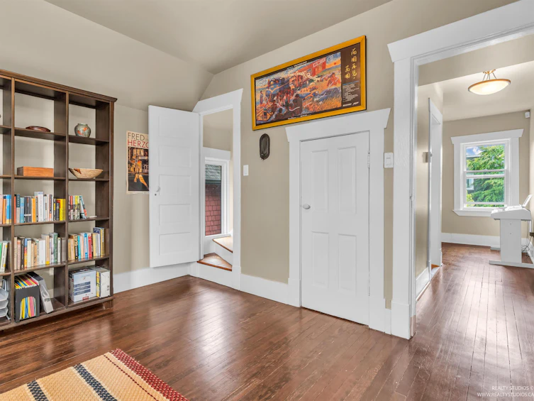 251 E 21st Avenue, Vancouver, BC, V5V 1P9 - 23