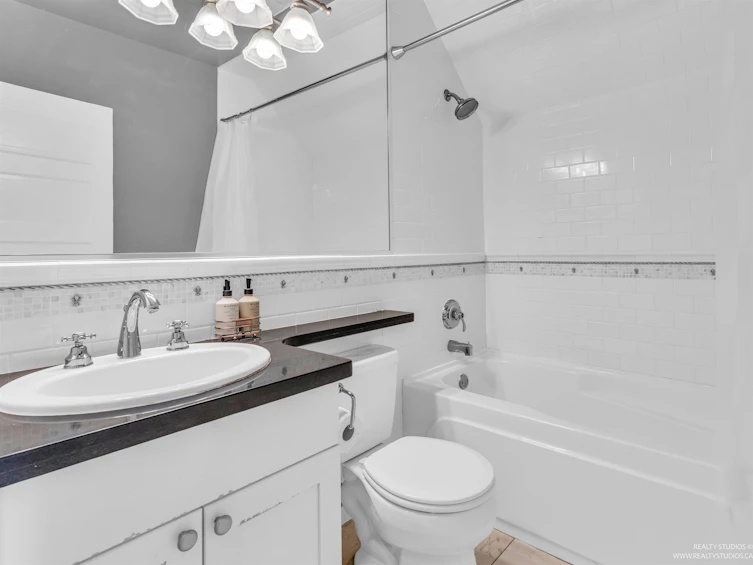 251 E 21st Avenue, Vancouver, BC, V5V 1P9 - 18