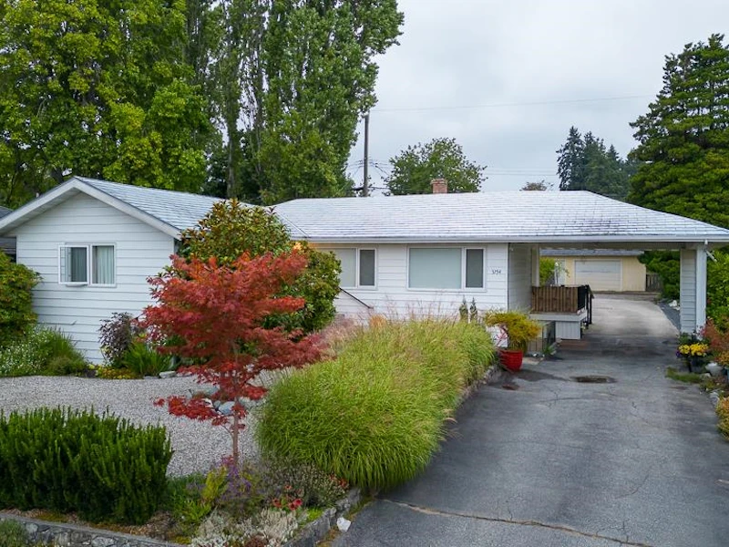 5754 Cowrie Street, Sechelt BC