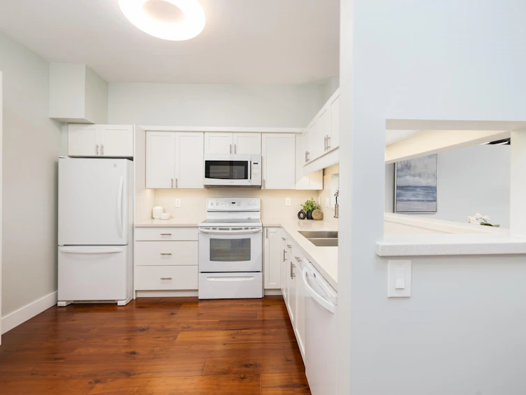 404-121 W 29th Street, North Vancouver, BC, V7N 4L6 - 13