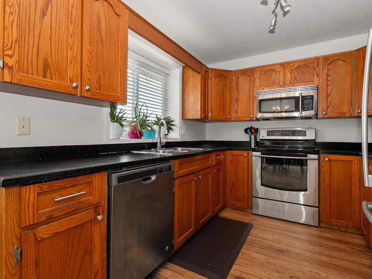 45210 Bluejay Avenue, Chilliwack, BC, V2R 2V2 - 9