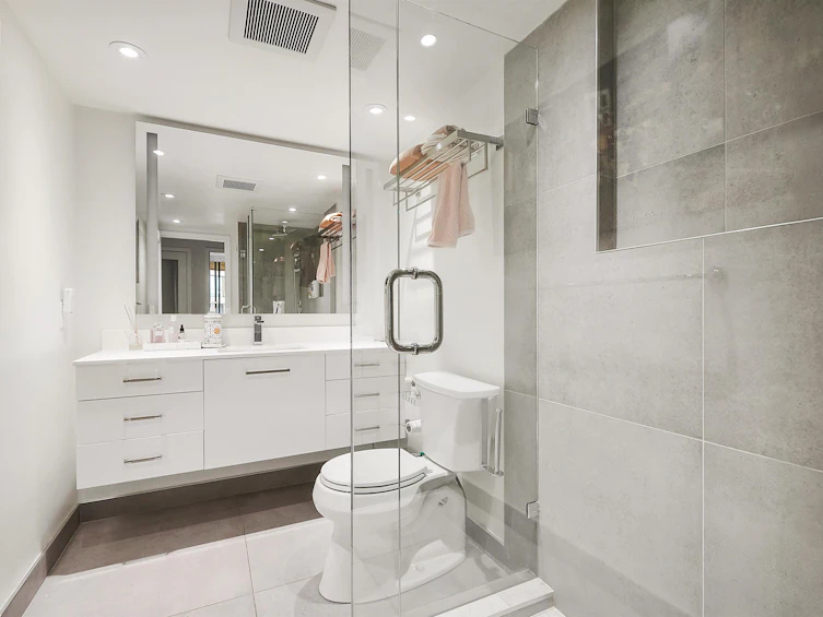 704-1450 Pennyfarthing Drive, Vancouver, BC, V6J 4X8 - 18