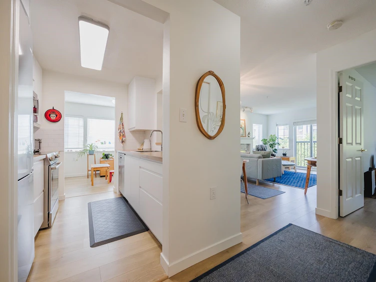 302-55 Blackberry Drive, New Westminster, BC, V3L 5S7 - 5