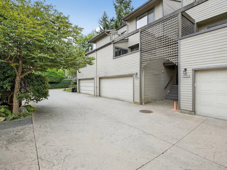 5805 Mayview Circle, Burnaby, BC, V5E 4B7 - 2