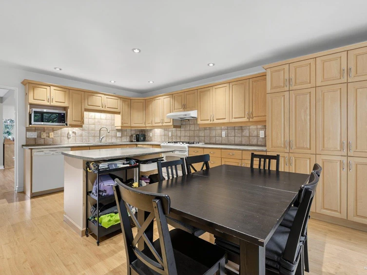 5805 Mayview Circle, Burnaby, BC, V5E 4B7 - 16