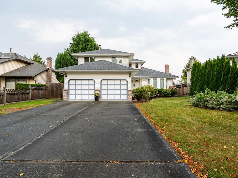 13459 59b Avenue, Surrey BC V3X 1L1