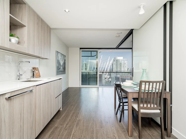 2107-89 Nelson Street, Vancouver, BC, V6Z 0E7 - 4
