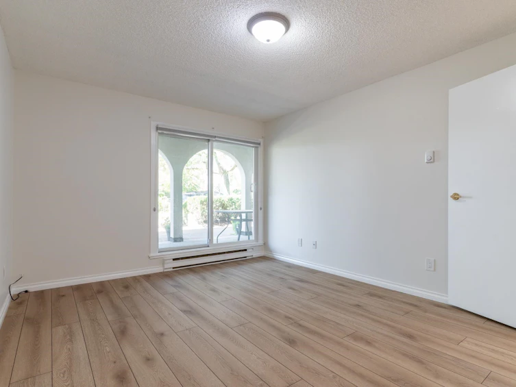 205-1280 Fir Street, Surrey, BC, V4B 4B1 - 10