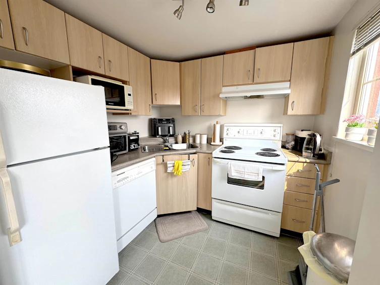 1503-121 W 15th Street, North Vancouver, BC, V7M 1R8 - 9