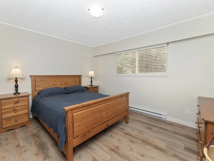 1020 Fircrest Road, Gibsons, BC, V0N 1V4 - 11