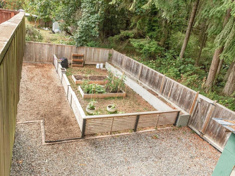 1020 Fircrest Road, Gibsons, BC, V0N 1V4 - 37