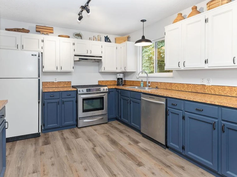1020 Fircrest Road, Gibsons, BC, V0N 1V4 - 7