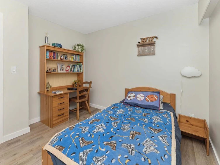 1020 Fircrest Road, Gibsons, BC, V0N 1V4 - 15